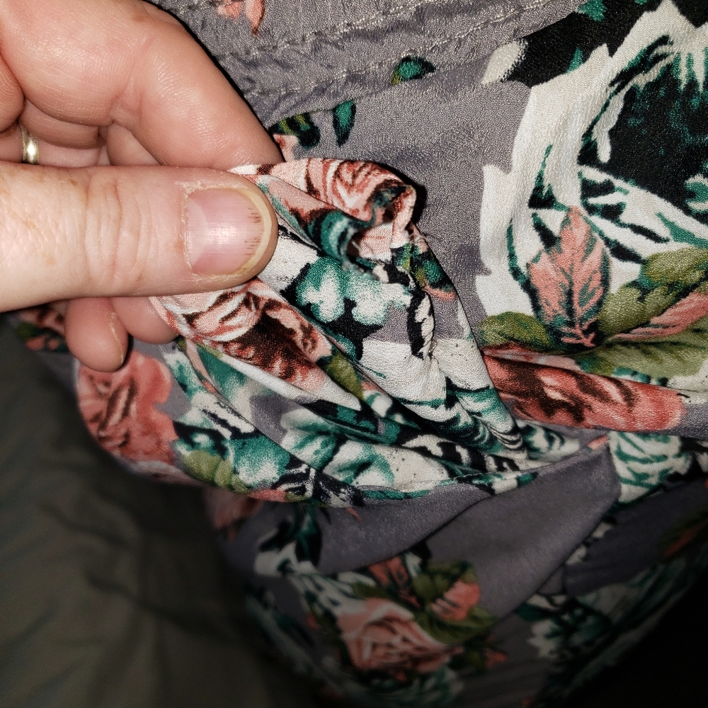 Gray floral Dress Size8 with netting sleeves - Picture 4 of 13